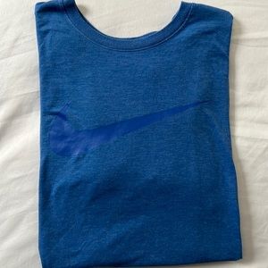 Nike color on color tee